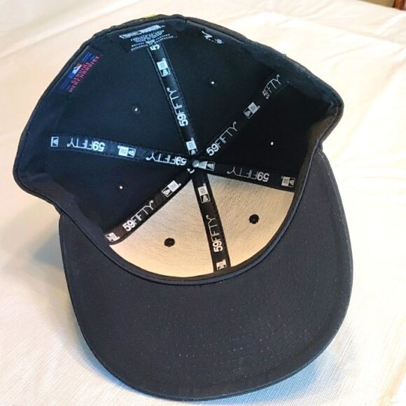 Chicago White Sox Fitted Hat - Picture 7 of 9